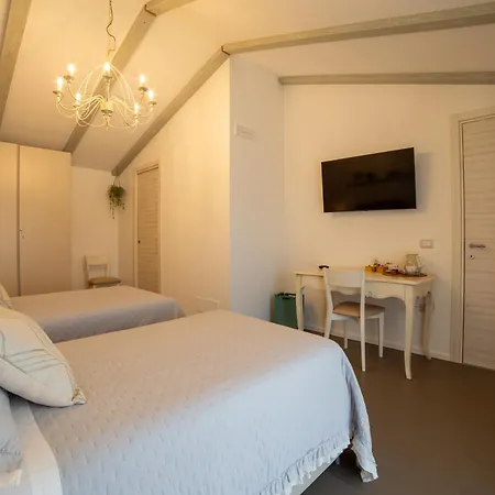 Frühstückspension Le Casette Di Gio 4*