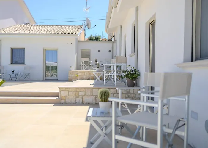 Le Casette Di Gio Bed & Breakfast 4*