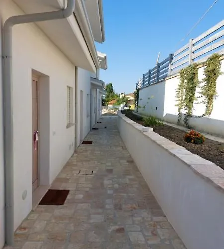 Bed & Breakfast Le Casette Di Gio 4*