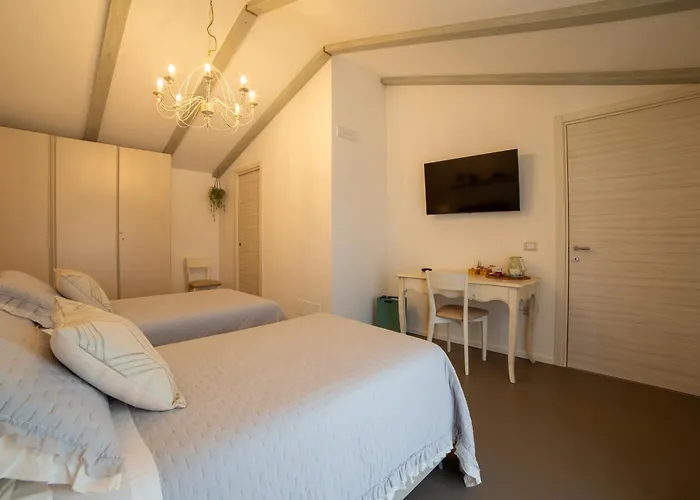 فندق مبيت وإفطار Le Casette Di Gio 4*